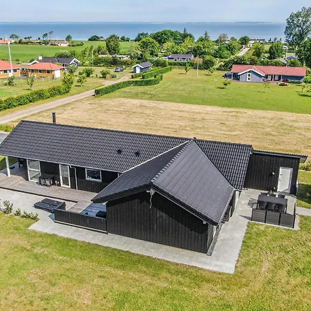 Дом отдыха 4 Bedroom Gorgeous In Норборг