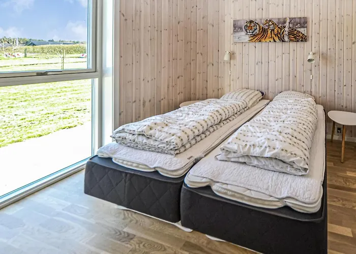بيت للعطل Four-bedroom In