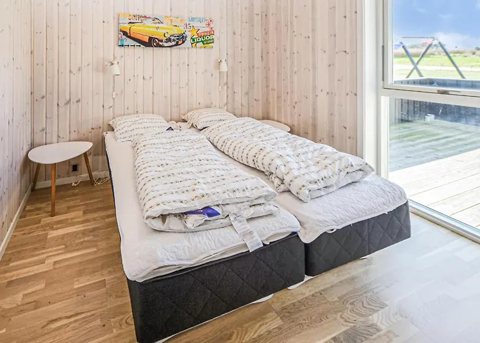 بيت للعطل Four-bedroom In *